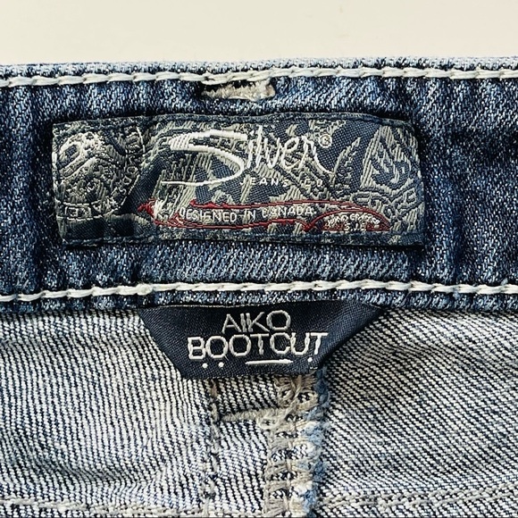 Silver Aiko Bootcut Jeans Size 27 Thick Stitch Cowboy‎ Rodeo Distressed - Picture 5 of 11